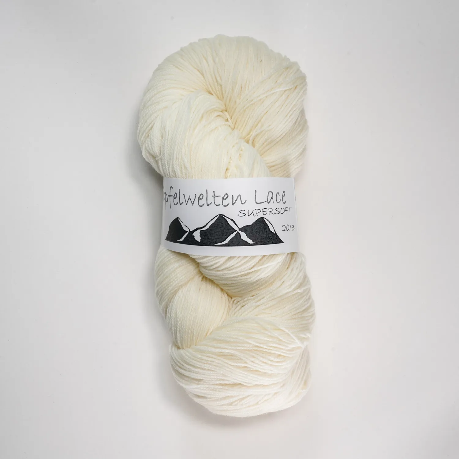 schmusewolle-gipfelwelten-lace-supersoft “Gipfelwelten Lace Supersoft” 20/3, 85 % extra fine Merino wool/15 % Polyamide – 100 gr skein – mulesing free