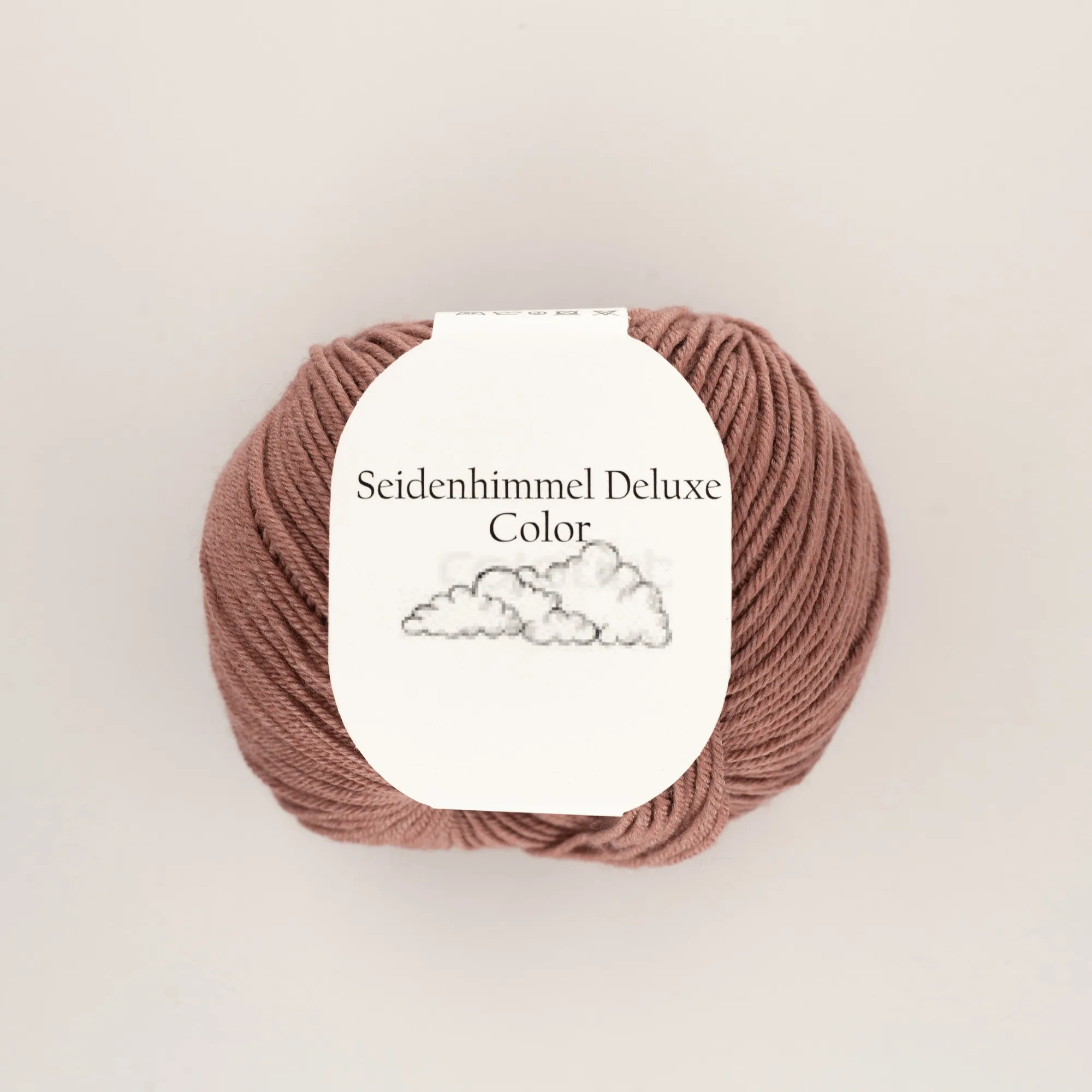 19 “Seidenhimmel Deluxe” 19 rosewood, 50 gr balls – 75 % Merino wool extra fine/25 % silk