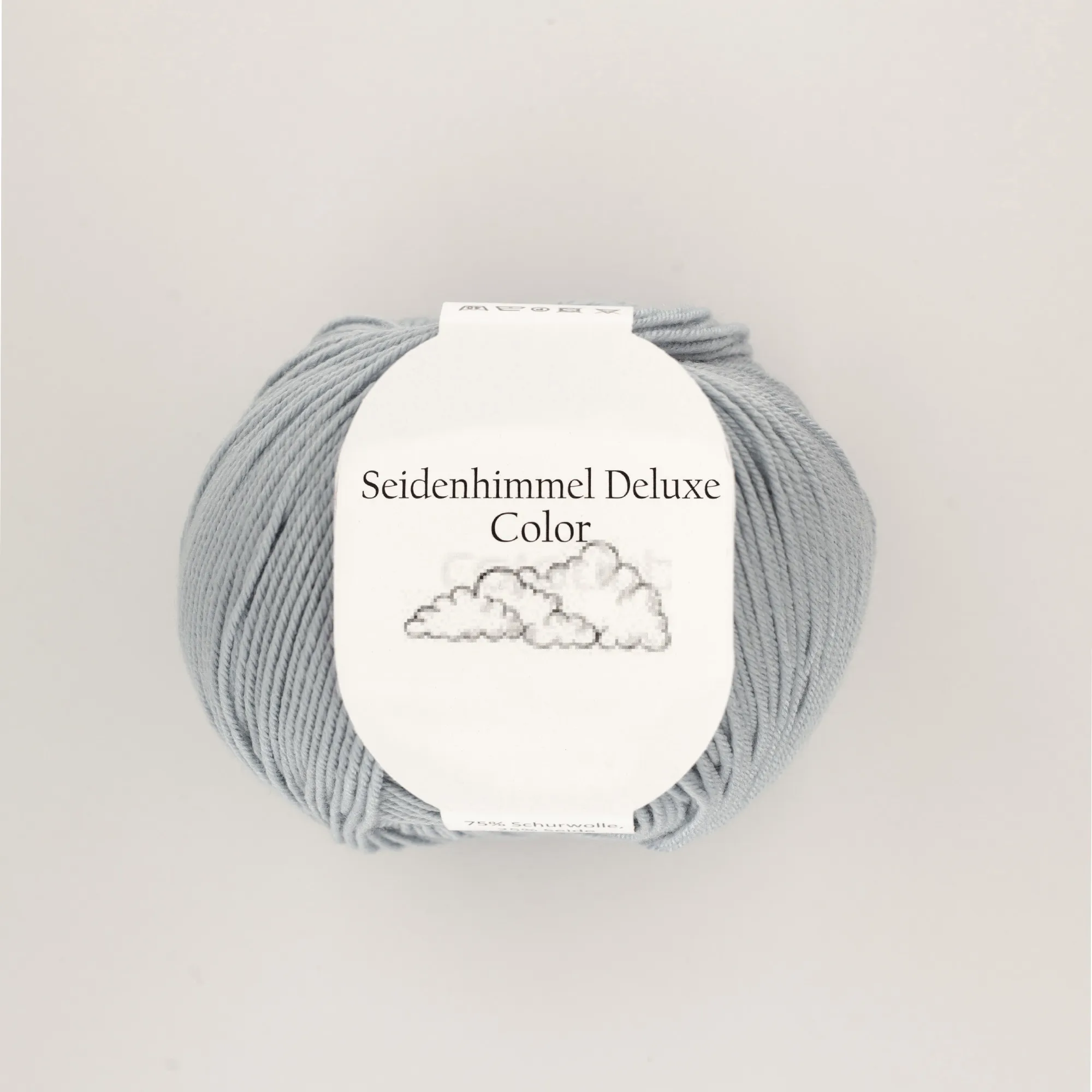 4 “Seidenhimmel Deluxe” 04 fog, 50 gr balls – 75 % Merino wool extra fine/25 % silk
