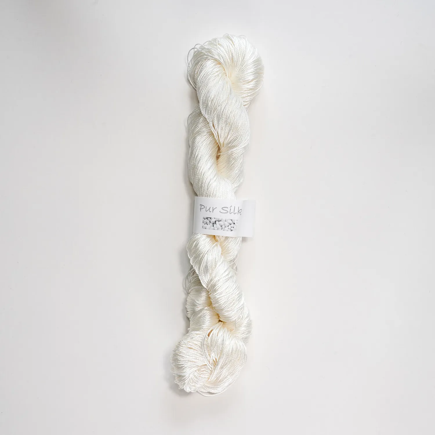schmusewolle-pur-silk-50gr “Pur Silk” 8,4, 100 % silk – 50 gr skein