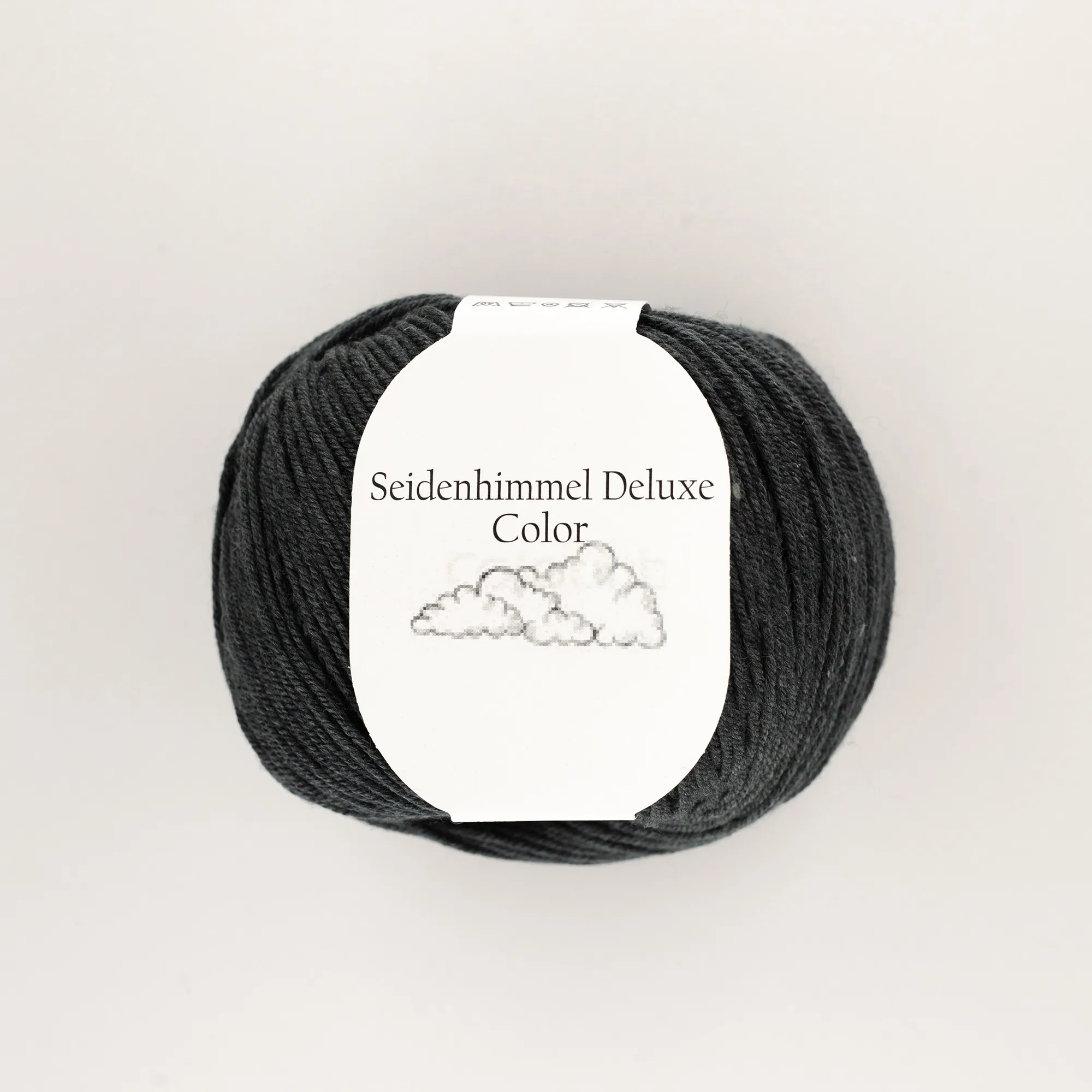 3-1 “Seidenhimmel Deluxe” 11 black, 50 gr balls – 75 % Merino wool extra fine/25 % silk
