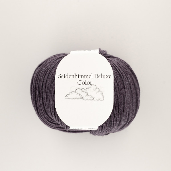 “Seidenhimmel Deluxe” 23 plum, 50 gr balls – 75 % Merino wool extra fine/25 % silk