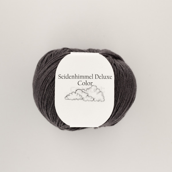 “Seidenhimmel Deluxe” 24 anthracite, 50 gr balls – 75 % Merino wool extra fine/25 % silk