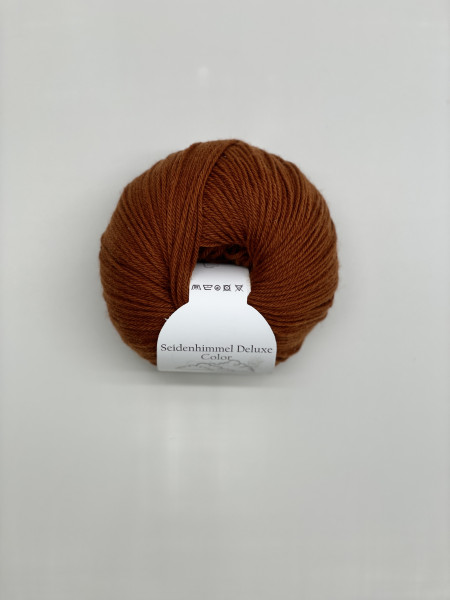 Seidenhimmel Deluxe 18 Rost - 50 gr Knäuel - 75% Extrafeine Merinowolle 25% Seide